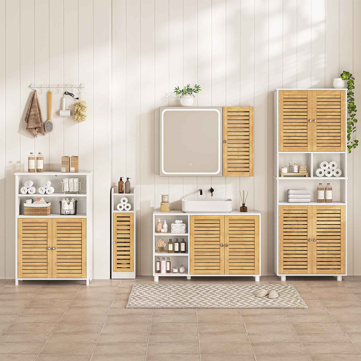 AOGLLATI Badezimmerschrank Toilettenschrank mit 2 offenen Fächern & Verstellbare Ablagen Badschrank schmal mit Bambustür Badregal