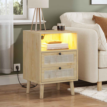 AOGLLATI 1er Set Rattan Nachttisch mit USB-Ladestation & LED-Beleuchtung Nachtschrank mit Steckdose Beistelltisch mit 2 Schublade