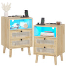 AOGLLATI 1er Set Rattan Nachttisch mit USB-Ladestation & LED-Beleuchtung Nachtschrank mit Steckdose Beistelltisch mit 2 Schublade