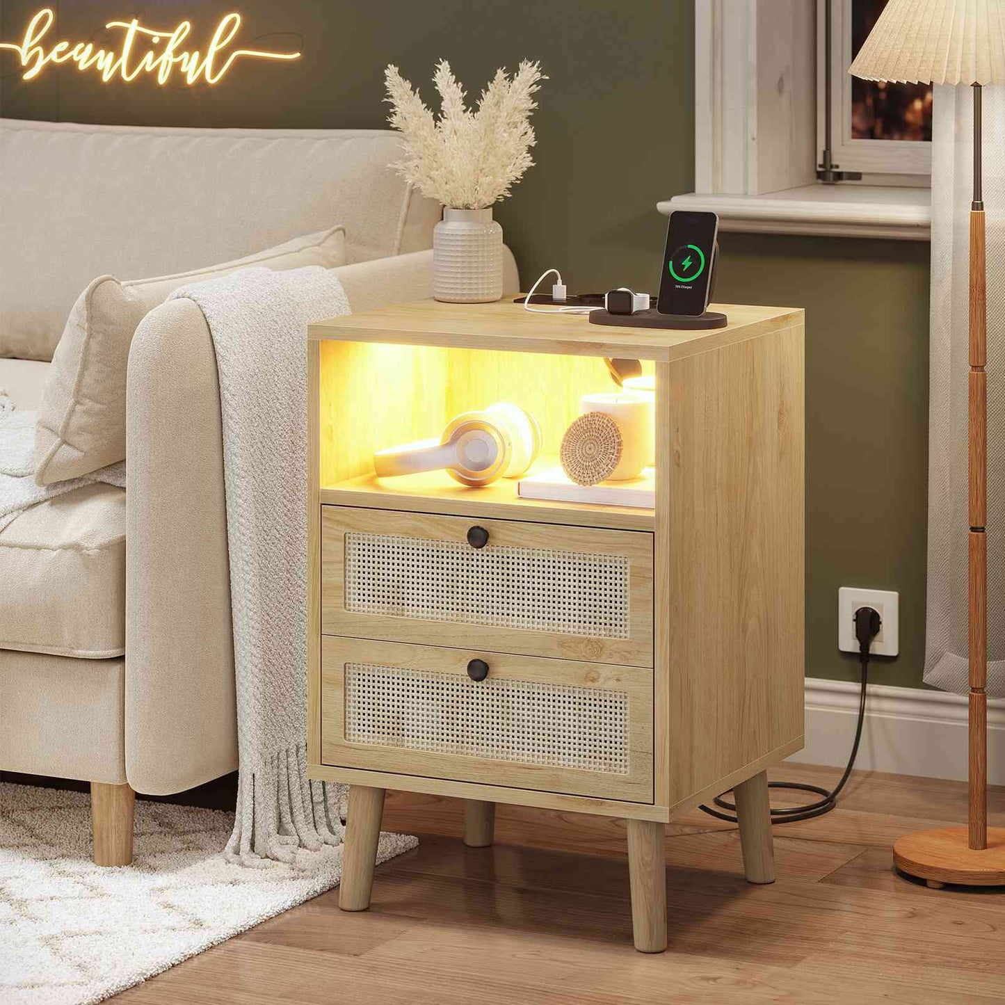 AOGLLATI 1er Set Rattan Nachttisch mit USB-Ladestation & LED-Beleuchtung Nachtschrank mit Steckdose Beistelltisch mit 2 Schublade